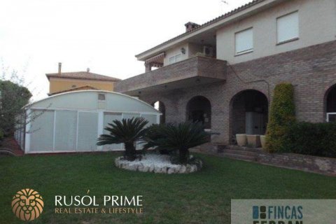 House for sale in Coma-Ruga, Tarragona, Spain 4 bedrooms, 320 sq.m. No. 11983 - photo 9