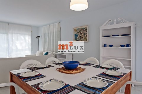 Townhouse for sale in Platja D'aro, Girona, Spain 3 bedrooms, 185 sq.m. No. 16790 - photo 10