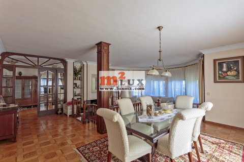 Villa for sale in Empuriabrava, Girona, Spain 4 bedrooms, 318 sq.m. No. 16786 - photo 27