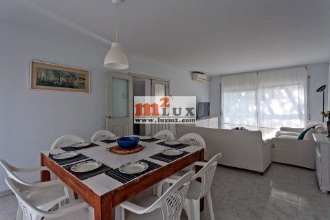 Townhouse for sale in Platja D'aro, Girona, Spain 3 bedrooms, 185 sq.m. No. 16790 - photo 9