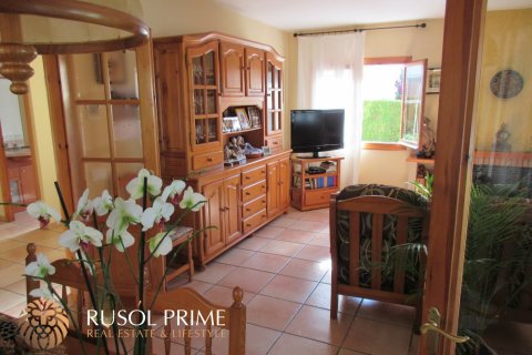 House for sale in Coma-Ruga, Tarragona, Spain 4 bedrooms, 220 sq.m. No. 11648 - photo 12