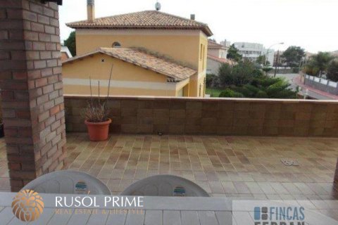 House for sale in Coma-Ruga, Tarragona, Spain 4 bedrooms, 320 sq.m. No. 11983 - photo 20