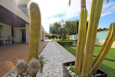Villa for sale in Orihuela, Alicante, Spain 4 bedrooms, 350 sq.m. No. 10266 - photo 10