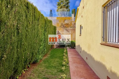 Villa for sale in Lloret de Mar, Girona, Spain 4 bedrooms, 224 sq.m. No. 16742 - photo 20