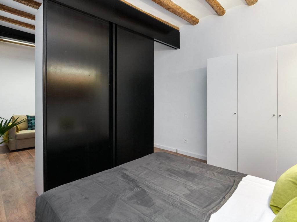 Apartment à Barcelona, Espagne 45 m2 No. 15990