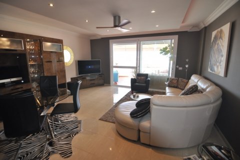 Apartment for sale in Torviscas, Tenerife, Spain 2 bedrooms, 90 sq.m. No. 18350 - photo 6