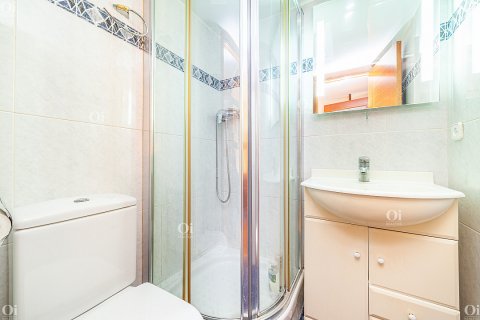 Apartment for sale in Barcelona, Spain 3 rooms, 80 sq.m. No. 15872 - photo 9