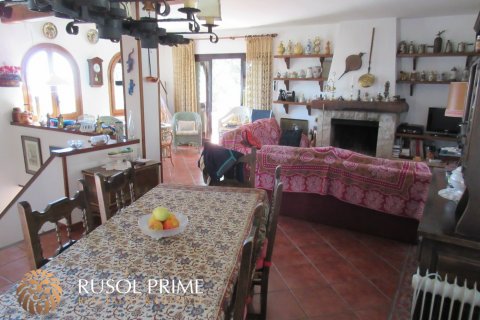 House for sale in Coma-Ruga, Tarragona, Spain 4 bedrooms, 165 sq.m. No. 11634 - photo 11