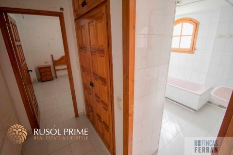 Apartment for sale in Coma-Ruga, Tarragona, Spain 4 bedrooms, 132 sq.m. No. 11990 - photo 11