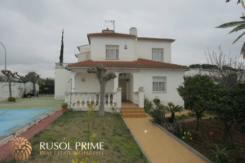 House for sale in El Vendrell, Tarragona, Spain 4 bedrooms, 160 sq.m. No. 11626 - photo 12