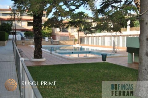 Villa for sale in Coma-Ruga, Tarragona, Spain 4 bedrooms, 150 sq.m. No. 11598 - photo 2
