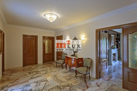 Villa for sale in Santa Cristina d'Aro, Girona, Spain 4 bedrooms, 746 sq.m. No. 16745 - photo 7