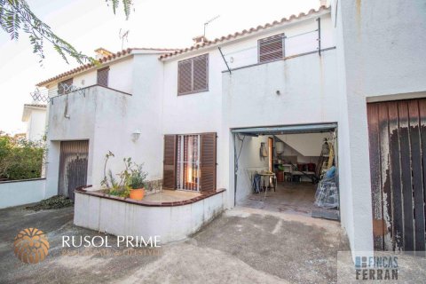 House for sale in Coma-Ruga, Tarragona, Spain 4 bedrooms, 100 sq.m. No. 12008 - photo 13