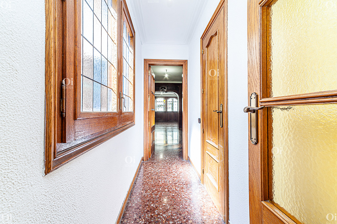 Huoneisto Barcelona, Espanja 5 huonetta, 243 m2 No. 15827