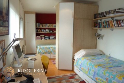 House for sale in Barcelona, Spain 3 bedrooms, 190 sq.m. No. 10295 - photo 15