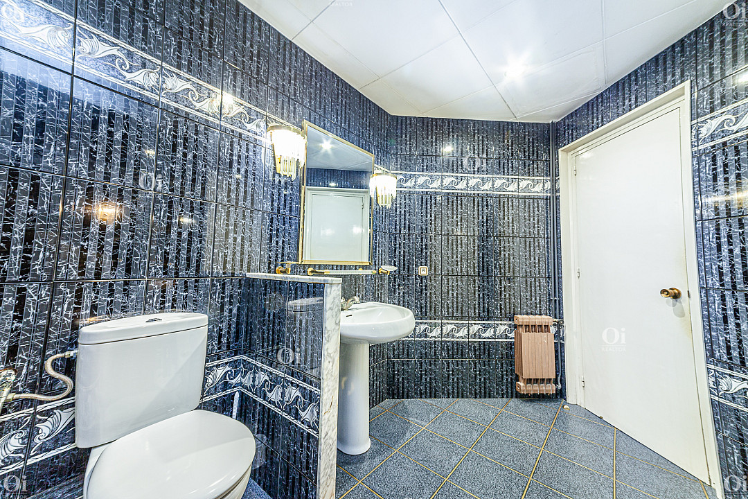 Huoneisto Barcelona, Espanja 5 huonetta, 243 m2 No. 15827