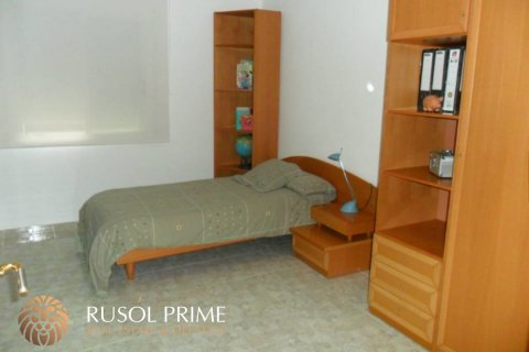 House for sale in Coma-Ruga, Tarragona, Spain 5 bedrooms, 147 sq.m. No. 11655 - photo 2