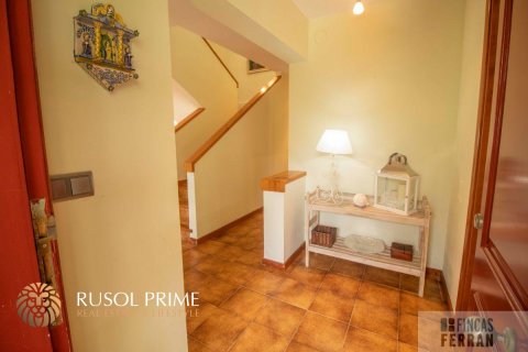 House for sale in Coma-Ruga, Tarragona, Spain 4 bedrooms, 243 sq.m. No. 11609 - photo 3