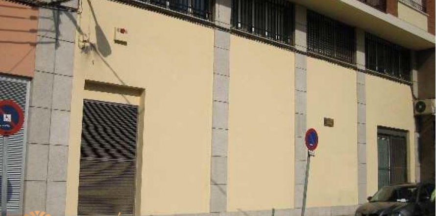 Commercial property in Barcelona, Spain 700 sq.m. No. 11524