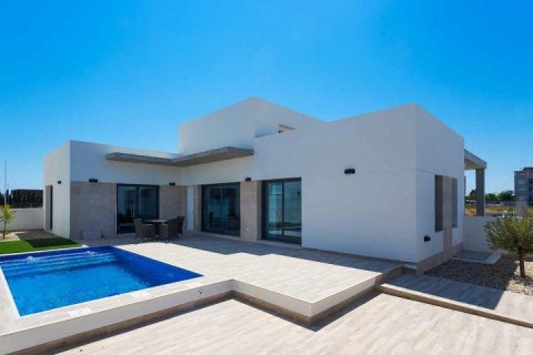 Villa for sale in Daya Nueva, Alicante, Spain 3 bedrooms, 106 sq.m. No. 13618 - photo 1