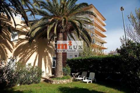 Apartment for sale in Sant Feliu de Guixols, Girona, Spain 3 bedrooms, 68 sq.m. No. 16705 - photo 1