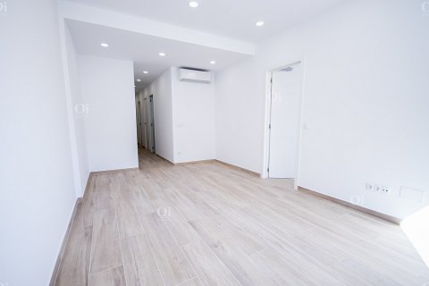 Apartment for sale in Barcelona, Spain 82 sq.m. No. 15907 - photo 10