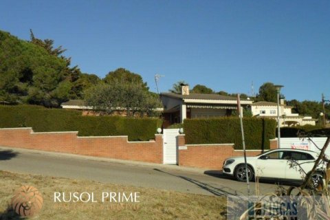 House for sale in Coma-Ruga, Tarragona, Spain 5 bedrooms, 160 sq.m. No. 11995 - photo 17