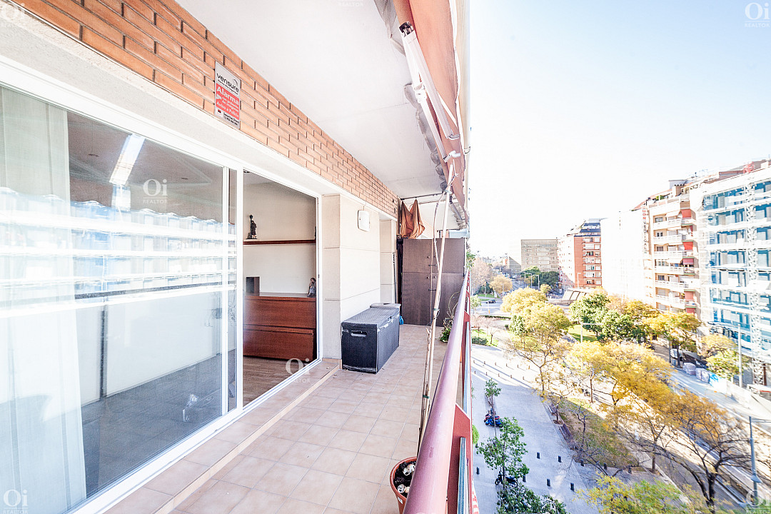 Apartment in Barcelona, Spain 4 rooms, 102 sq.m. No. 15912