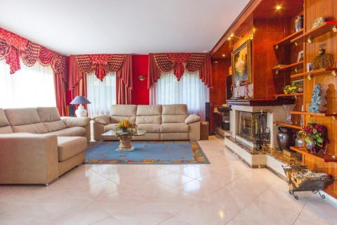 Villa for sale in Blanes, Girona, Spain 4 bedrooms, 455 sq.m. No. 16179 - photo 16