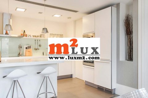 Apartment for rent in Barcelona, Spain 2 bedrooms, 92 sq.m. No. 16847 - photo 9