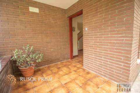 House for sale in Coma-Ruga, Tarragona, Spain 4 bedrooms, 243 sq.m. No. 11609 - photo 2