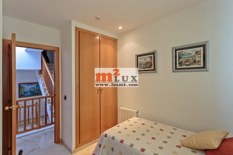 Townhouse for sale in Sant Feliu de Guixols, Girona, Spain 3 bedrooms, 155 sq.m. No. 16784 - photo 14