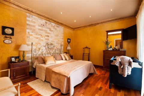 Villa for sale in Torviscas, Tenerife, Spain 5 bedrooms, 408 sq.m. No. 18356 - photo 12