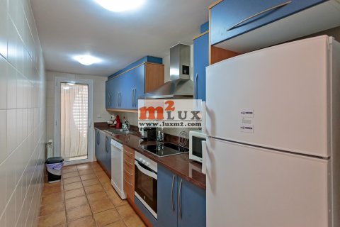 Apartment for sale in Platja D'aro, Girona, Spain 3 bedrooms, 119 sq.m. No. 16870 - photo 11