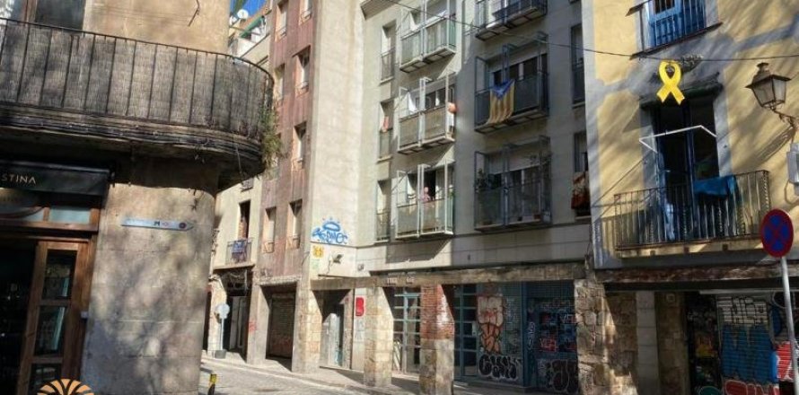 Commercial property in Barcelona, Spain 469 sq.m. No. 11943