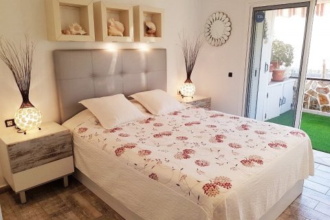 Apartment for sale in San Eugenio, Tenerife, Spain 1 bedroom, 50 sq.m. No. 18393 - photo 11