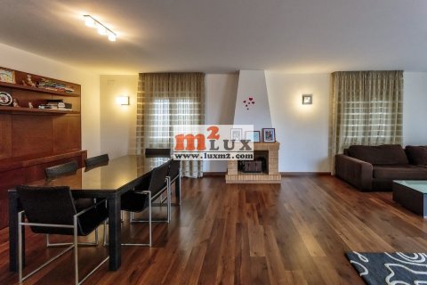 Villa for sale in Lloret de Mar, Girona, Spain 4 bedrooms, 350 sq.m. No. 16725 - photo 9