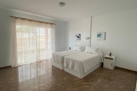 Villa for sale in Torviscas, Tenerife, Spain 4 bedrooms, 246 sq.m. No. 18410 - photo 11