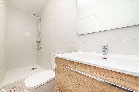 Apartment for sale in Barcelona, Spain 2 rooms, 47 sq.m. No. 15847 - photo 13