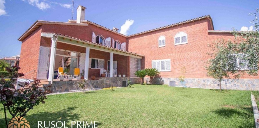 House in Coma-Ruga, Tarragona, Spain 7 bedrooms, 400 sq.m. No. 11594