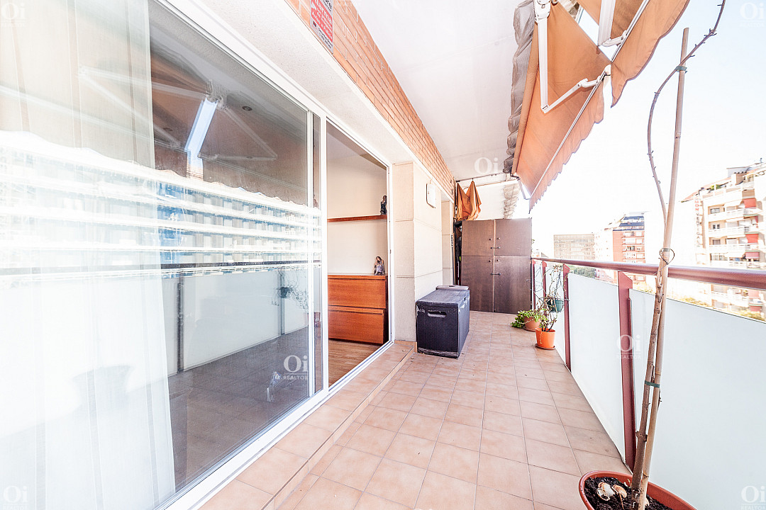 Apartment in Barcelona, Spain 4 rooms, 102 sq.m. No. 15912
