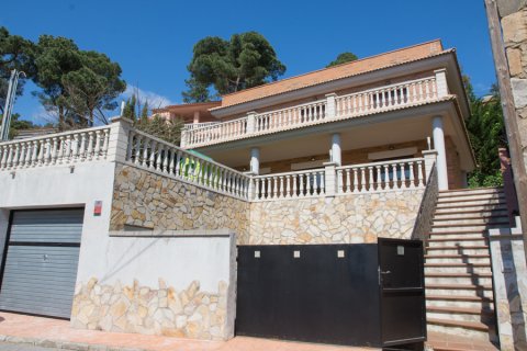 House for sale in Lloret de Mar, Girona, Spain 4 bedrooms, 223 sq.m. No. 16028 - photo 10