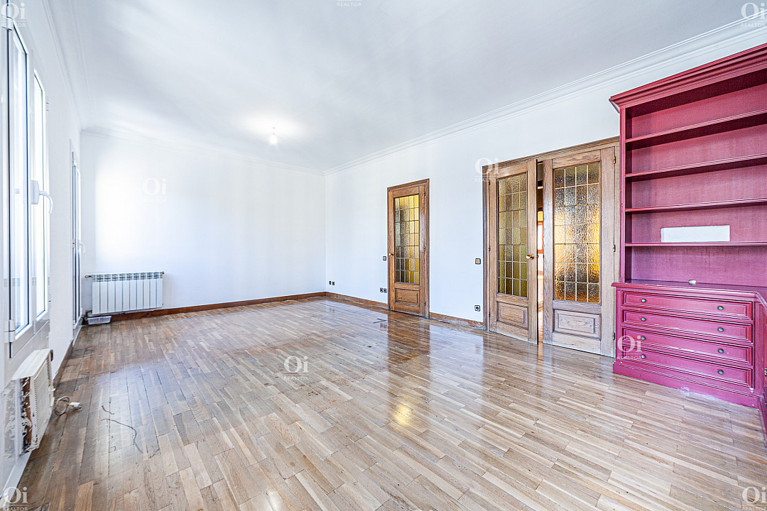 Huoneisto Barcelona, Espanja 5 huonetta, 243 m2 No. 15827