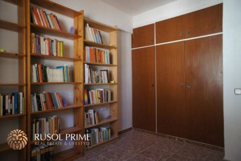 House for sale in Coma-Ruga, Tarragona, Spain 9 bedrooms, 260 sq.m. No. 11781 - photo 9