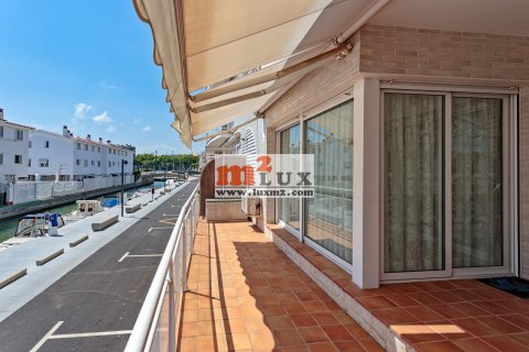 Apartment for sale in Platja D'aro, Girona, Spain 3 bedrooms, 119 sq.m. No. 16870 - photo 10