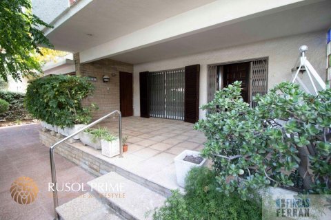 House for sale in Coma-Ruga, Tarragona, Spain 4 bedrooms, 170 sq.m. No. 11993 - photo 2