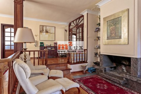 Villa for sale in Empuriabrava, Girona, Spain 4 bedrooms, 318 sq.m. No. 16786 - photo 29