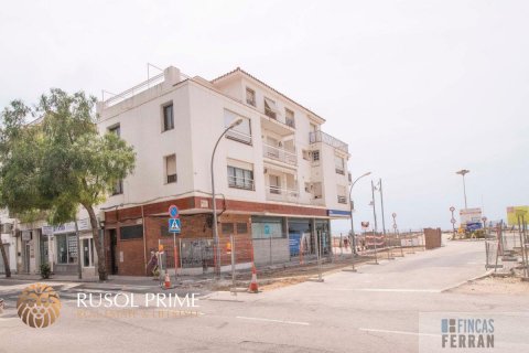 Apartment for sale in Coma-Ruga, Tarragona, Spain 3 bedrooms, 72 sq.m. No. 11968 - photo 1