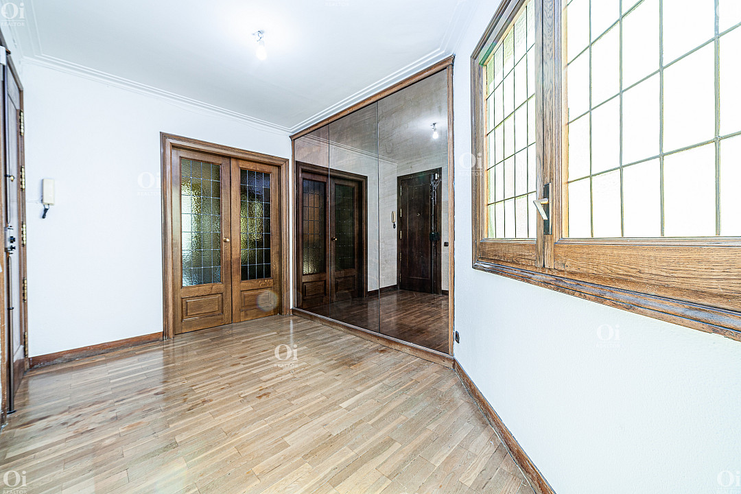 Huoneisto Barcelona, Espanja 5 huonetta, 243 m2 No. 15827