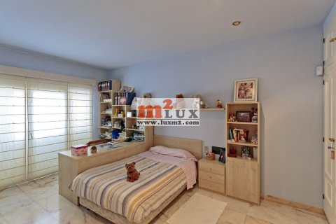 Villa for sale in Santa Cristina d'Aro, Girona, Spain 4 bedrooms, 746 sq.m. No. 16745 - photo 22